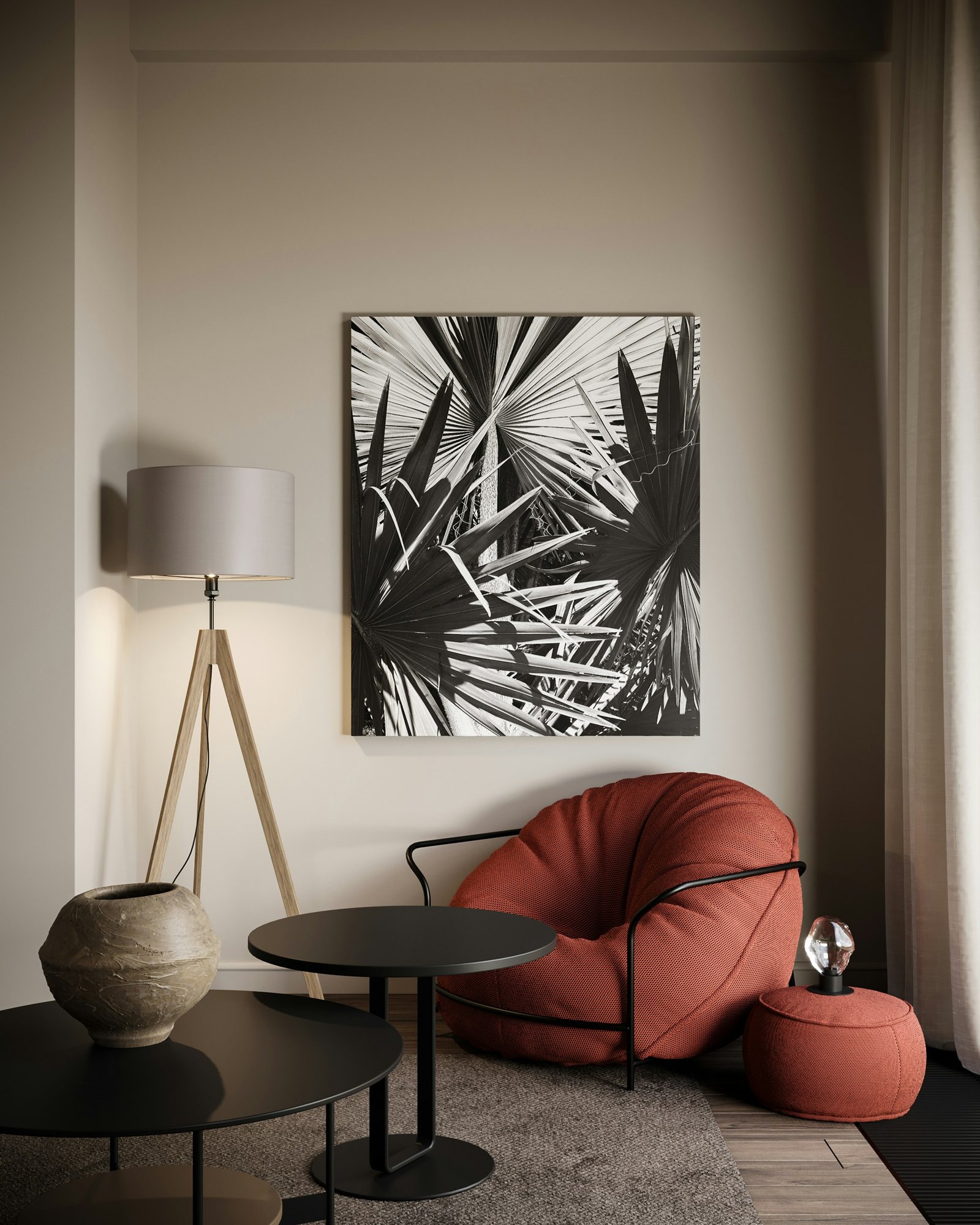 Séjour au fauteuil rouille et grande toile noir et blanc